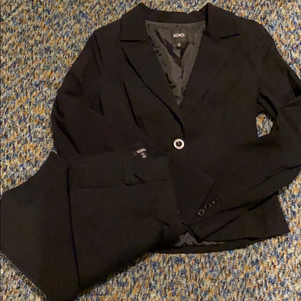 Women’s pant suit